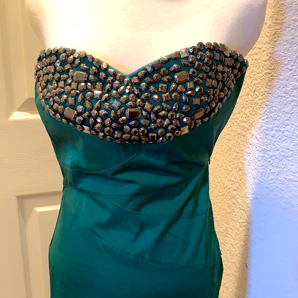 Lulu’s Blarney Castle Strapless Green Dress - Picture 3 of 5